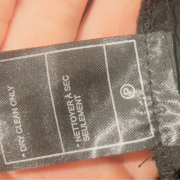 Bb Dakota by STEVE MADDEN Counting Petals Dress
Size small NNT - Picture 9 of 16